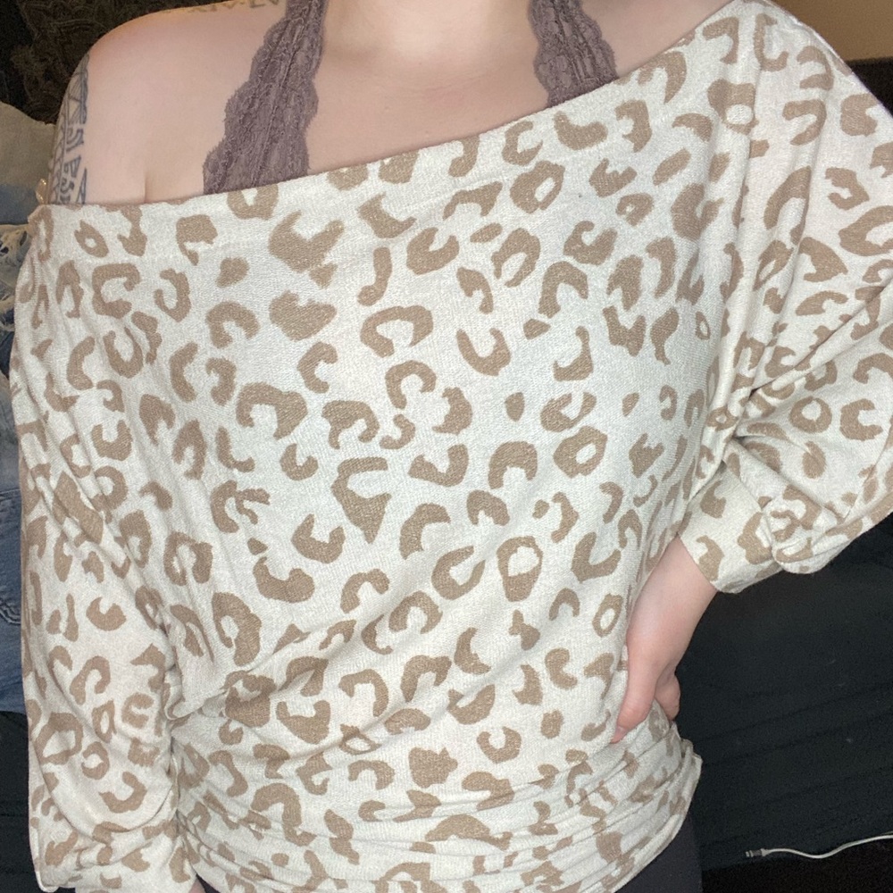 BNWT Daytrip (Buckle brand) Cheetah Off Shoulder Top